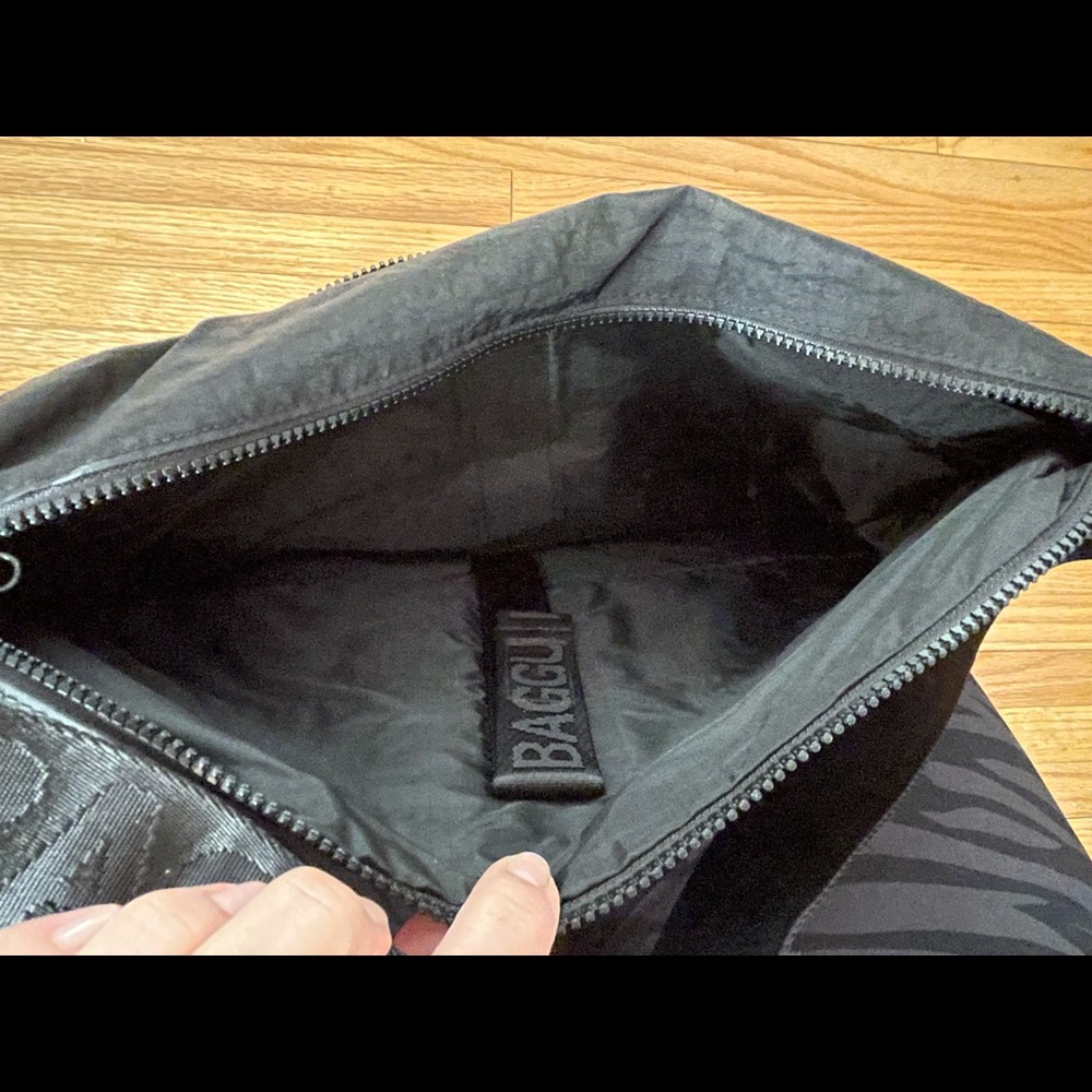 Baggu crossbody laptop tote